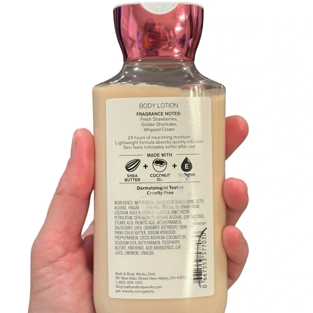 Bath & Body Works Strawberry Pound Cake Body Lotion 8 fl oz
